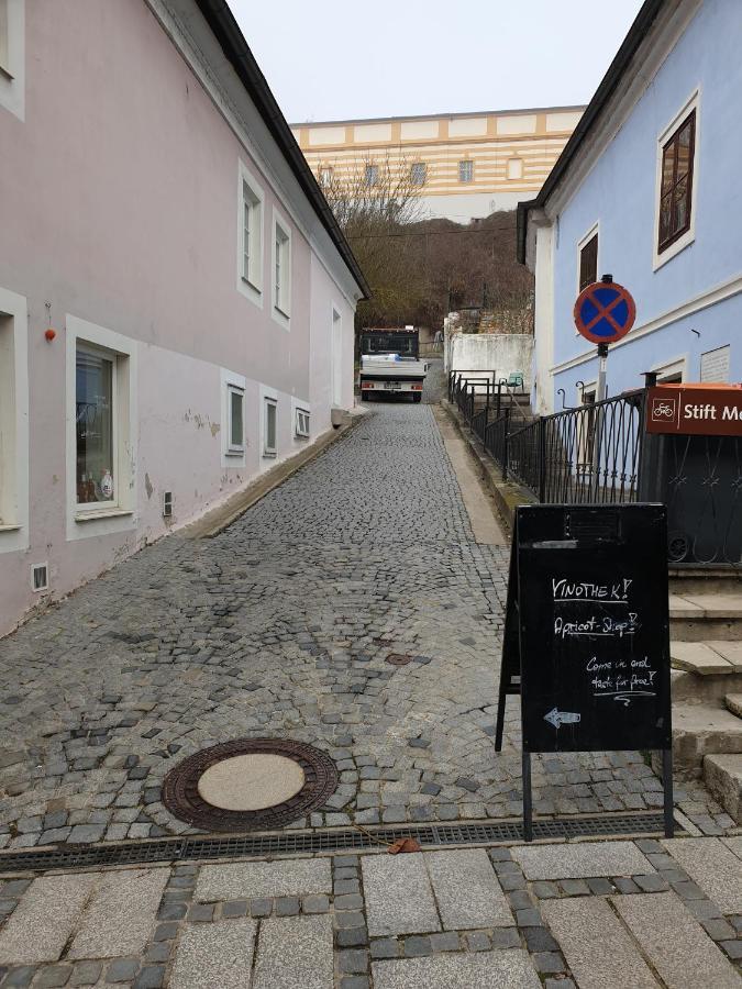 Schon Wohnen Beim Stift Melk Apartment Exterior foto
