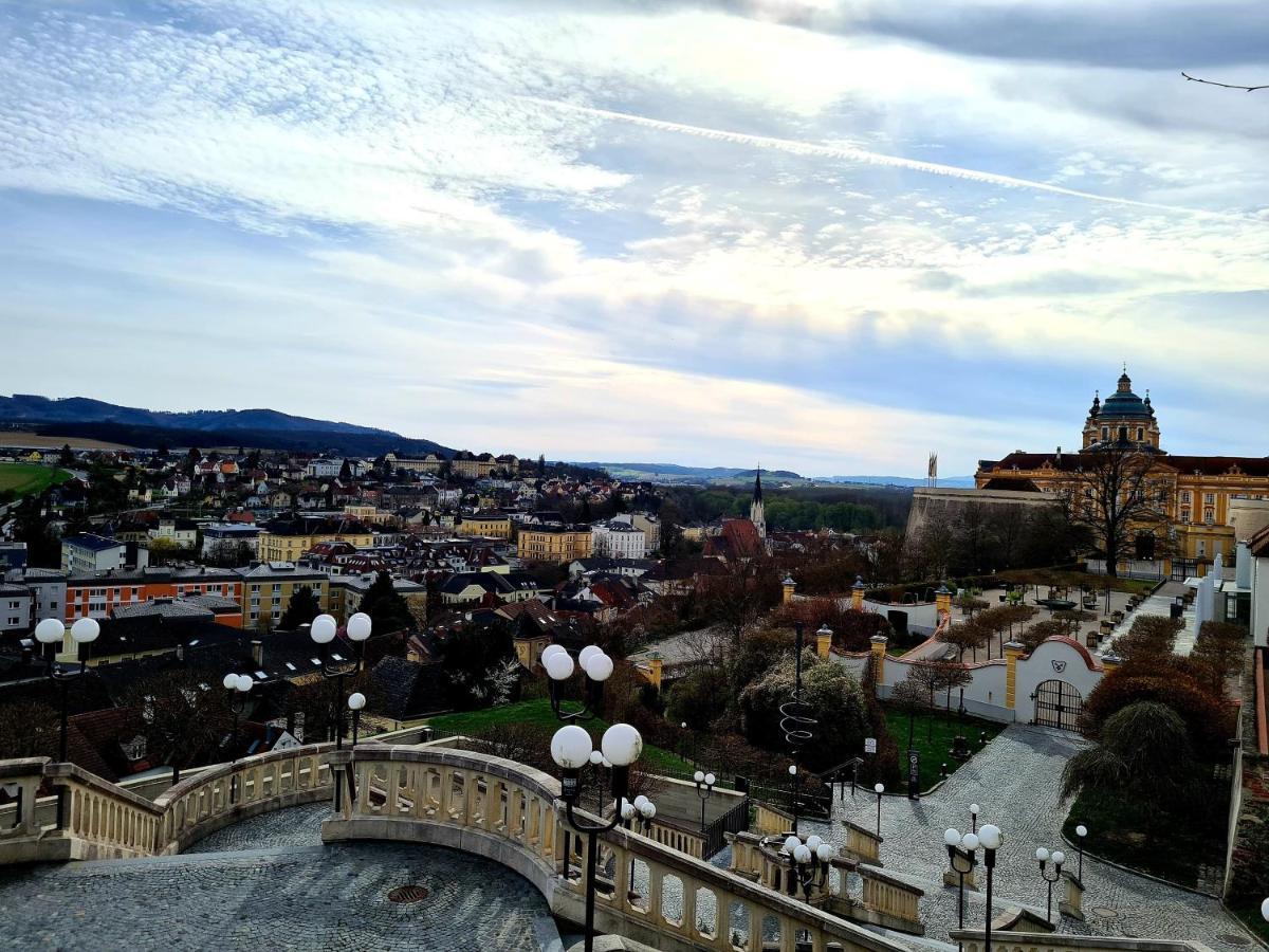 Schon Wohnen Beim Stift Melk Apartment Exterior foto